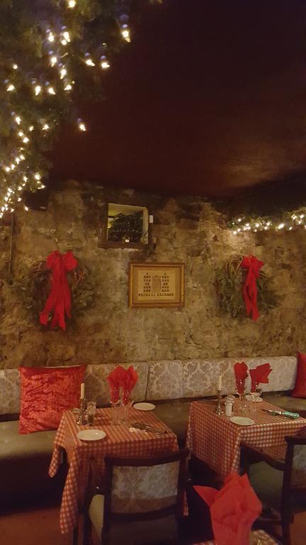 Finnegans Hostel And B&B Accommodation Τράλι Εξωτερικό φωτογραφία